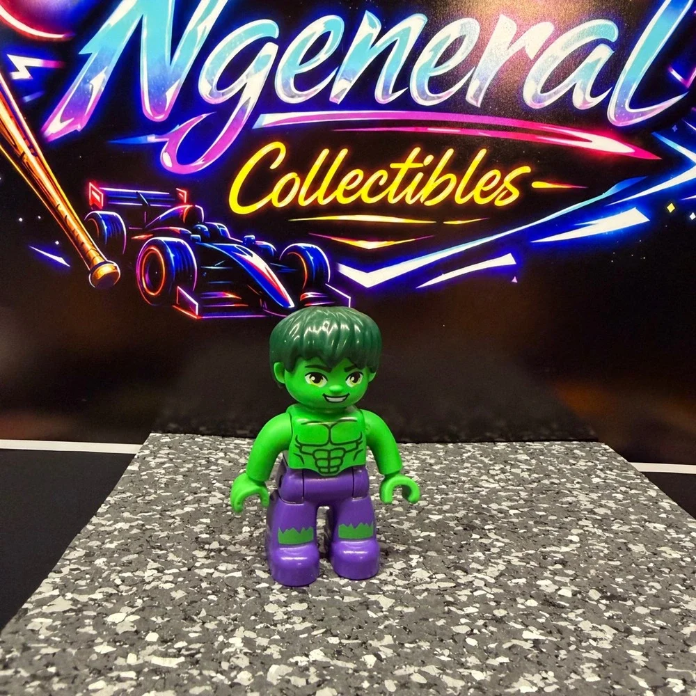 LEGO Duplo Marvel Super Heroes Hulk Figure Green Purple 551J8 Minifigure